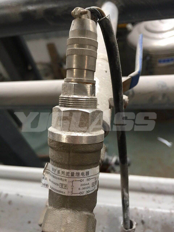 Flow relay